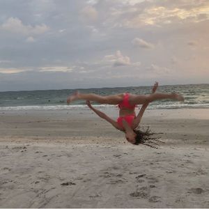 Meet your Posher, Avery